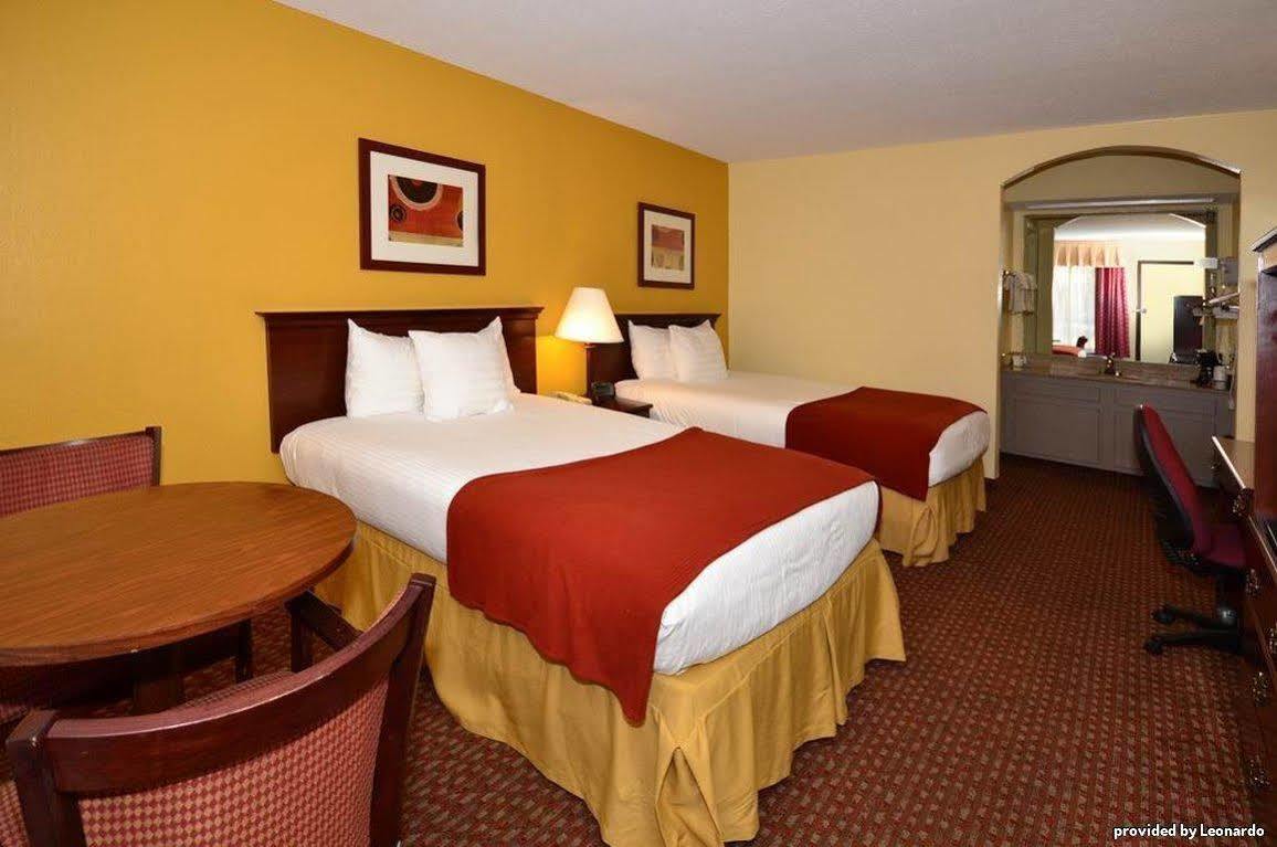 Quality Inn Indianola Room photo